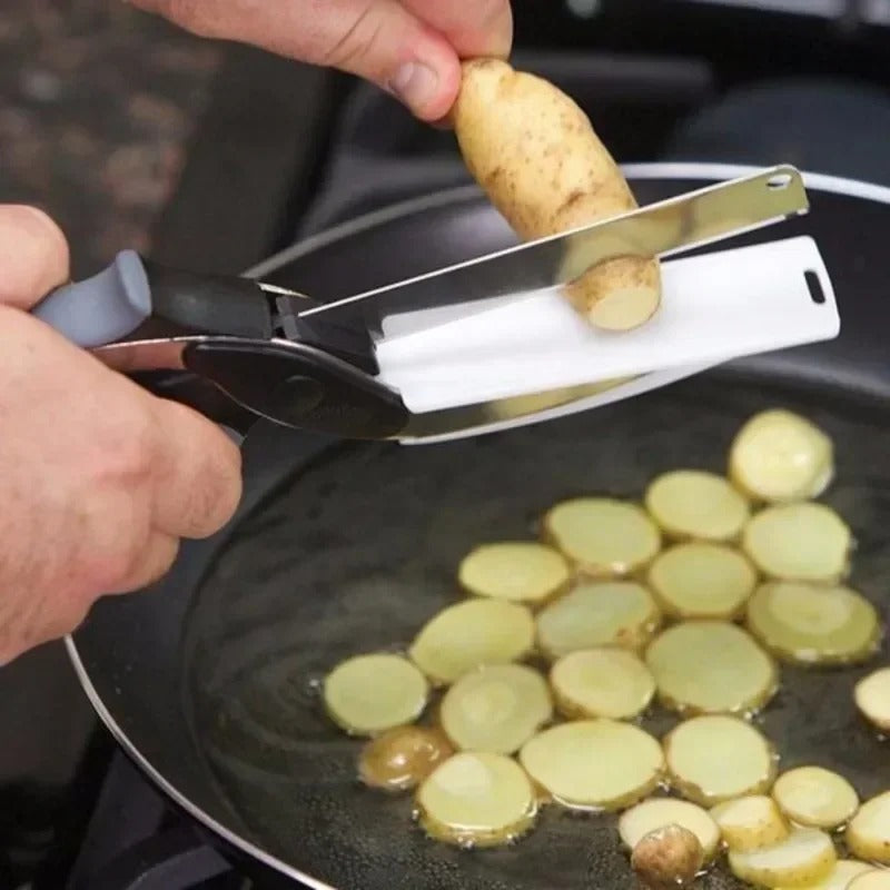 Clever Cutter 2-in-1 Knife & Cutting Board